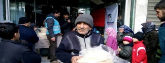 İMKANDER Suriye'de günde 300 bin ekmek dağıtıyor