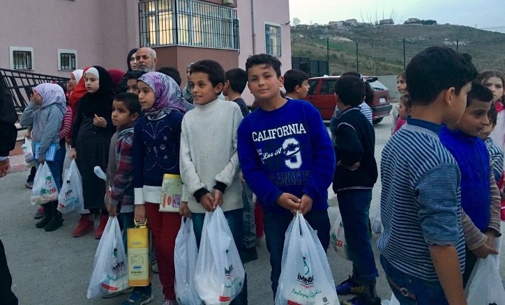 Suriye okullarına erzak yardımı
