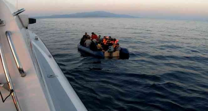 Çanakkale açıklarında 32 göçmen kurtarıldı