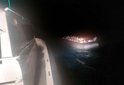 Balıkesir Açıklarında 17 Düzensiz Göçmen Yakalanmıştır