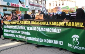 İstanbul'da Putin'e defol yürüyüşü