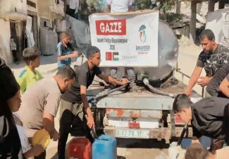 Gazze 039 de tankerlerle su dağıtımı